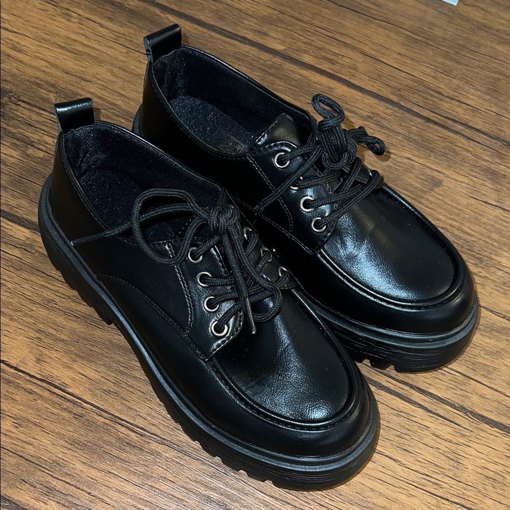 Classic Black Women's Lace-Up Shoes
